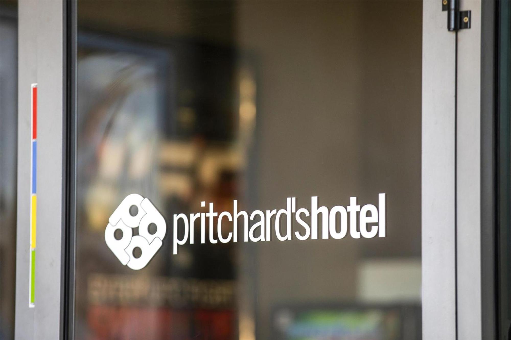 普利查兹酒店 Mount Pritchard 外观 照片